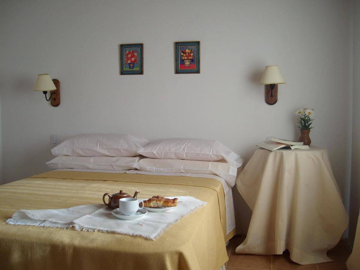 Bed and Breakfast La Soleada Mina Clavero Habitación foto
